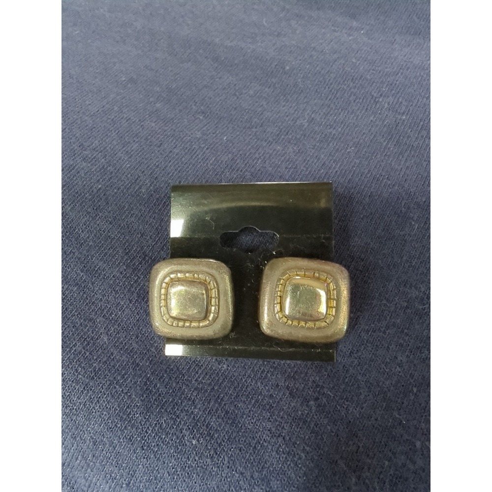 Southwestern Style Silver Toned Earrings With‎ Packaging